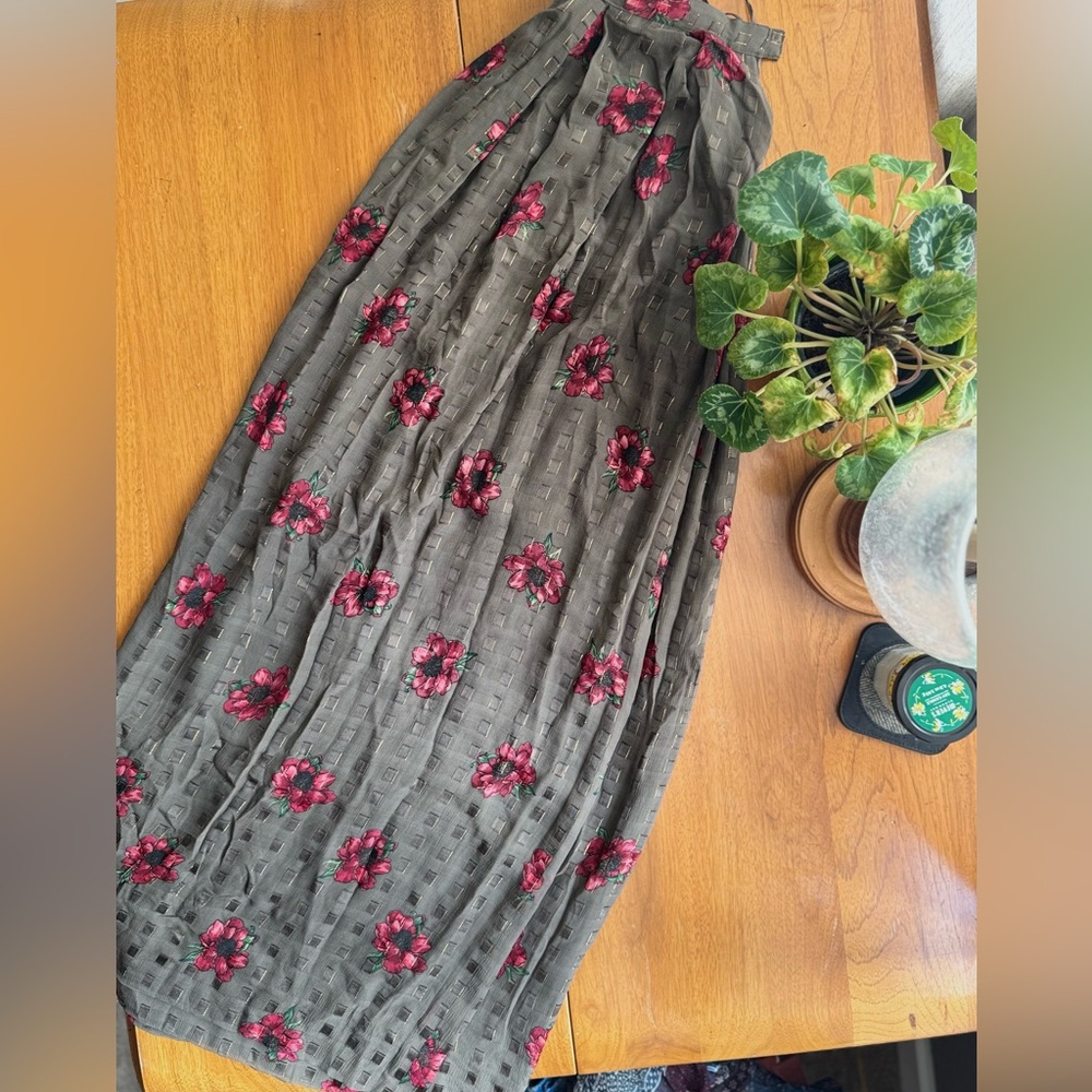 Neutral Vintage Floral Midi Skirt